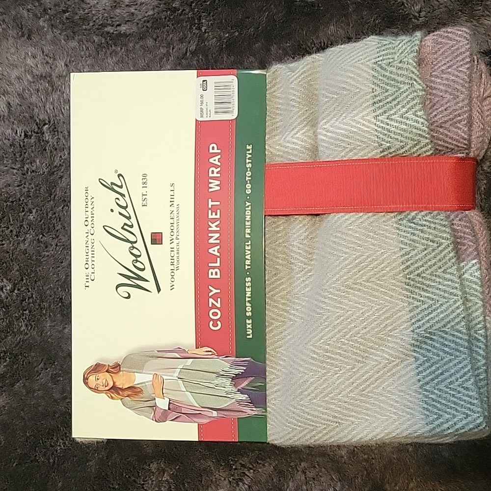 Wool rich blanket wrap